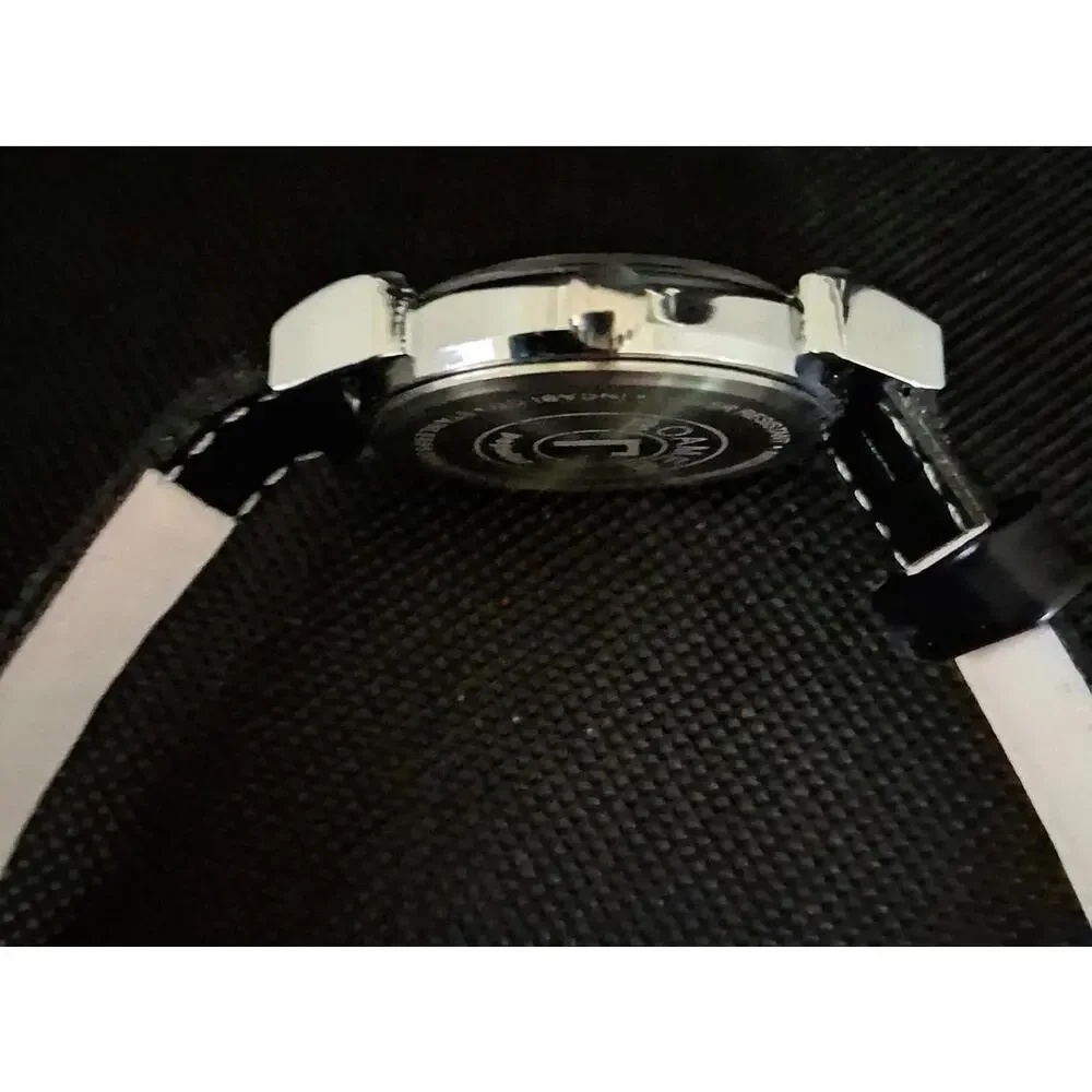 Vintage Roamer Men's Leather Mechanical‎ Watch RARE
